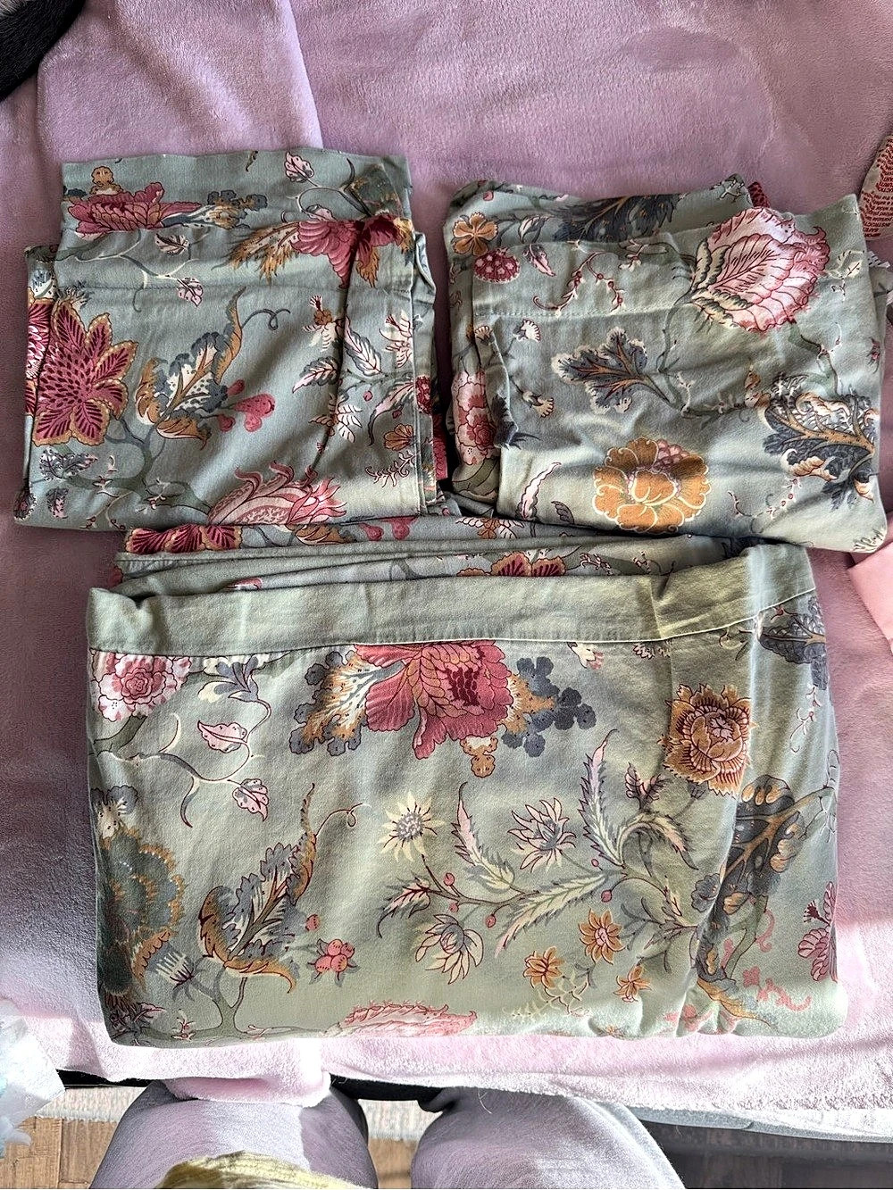 IKEA Queen duvet cover + 2 pillow cases standard/queen